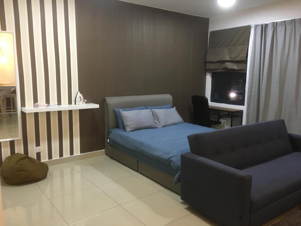 Warm Stay At Trefoil Setia Alam Extérieur photo