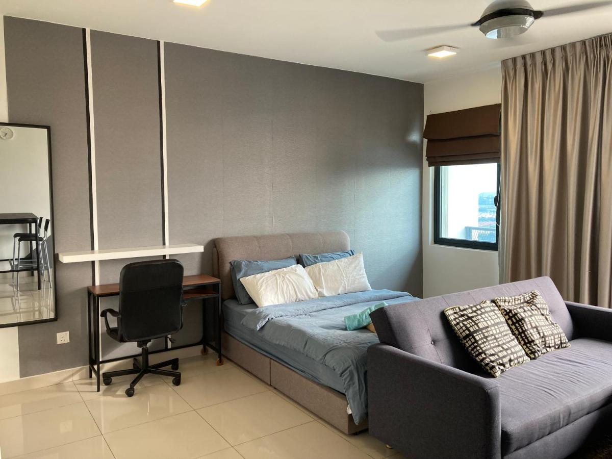 Warm Stay At Trefoil Setia Alam Extérieur photo