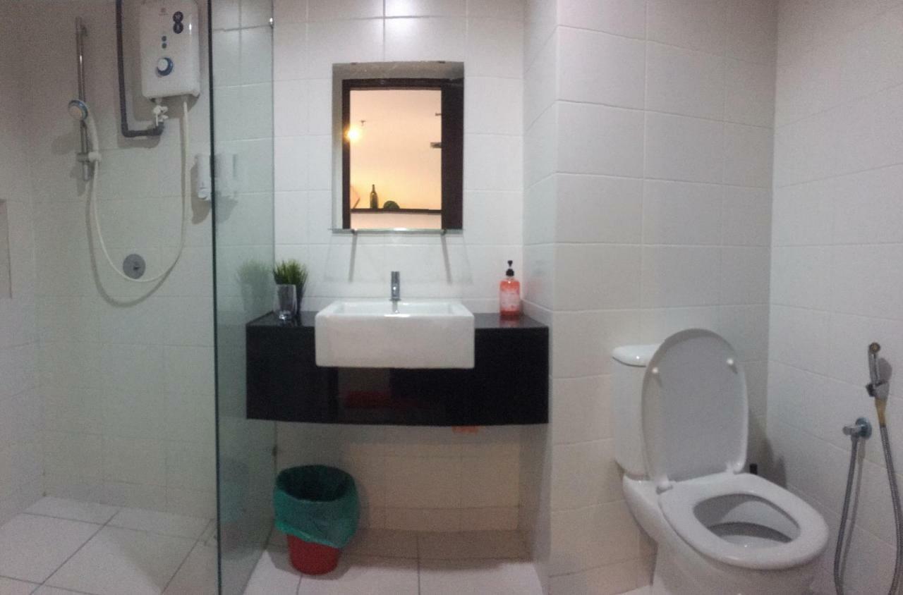 Warm Stay At Trefoil Setia Alam Extérieur photo