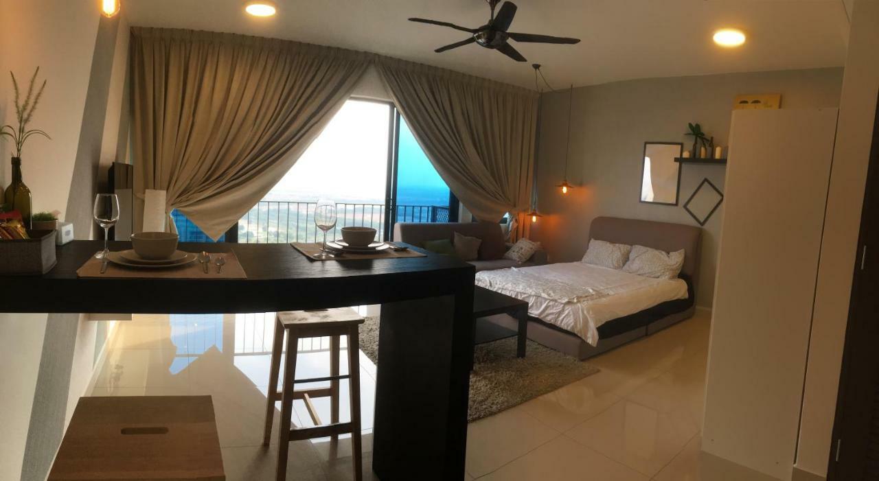 Warm Stay At Trefoil Setia Alam Extérieur photo